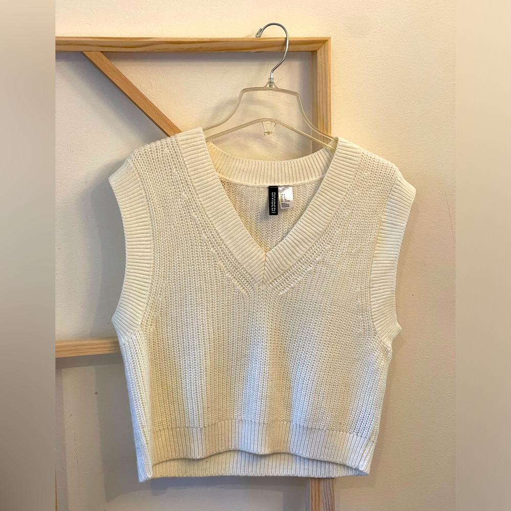 Cream colored sweater vest from H&M